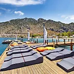 Fi Light Solto Boutique 3*